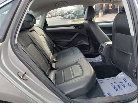 2013 Volkswagen Passat SE PZEV