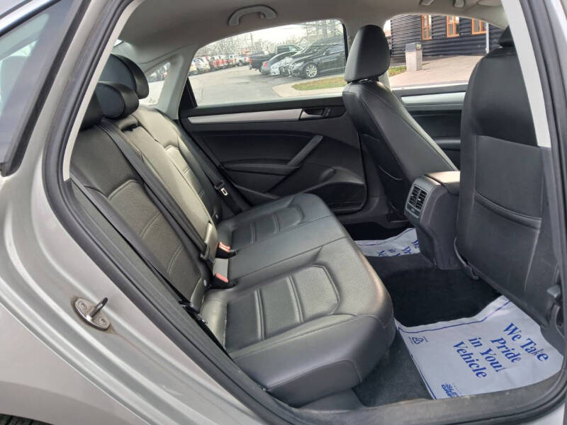 2013 Volkswagen Passat SE PZEV