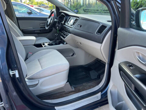 2016 Kia Sedona LX