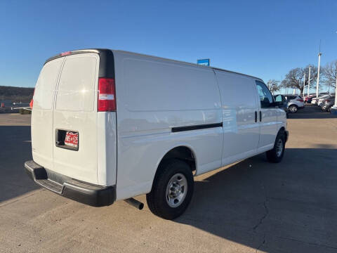 2023 Chevrolet Express 2500