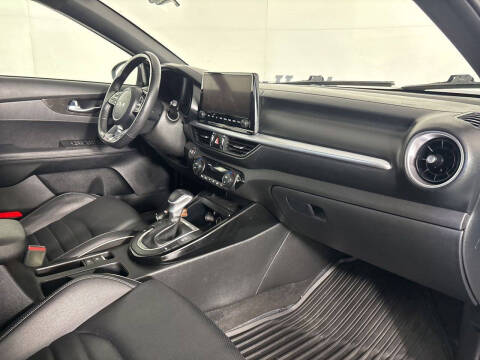 2022 Kia Forte GT Line