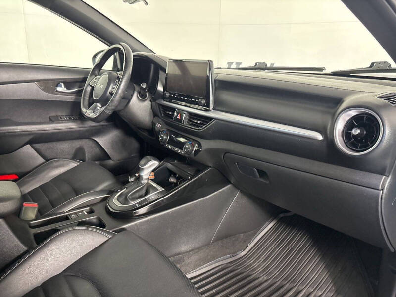 2022 Kia Forte GT Line