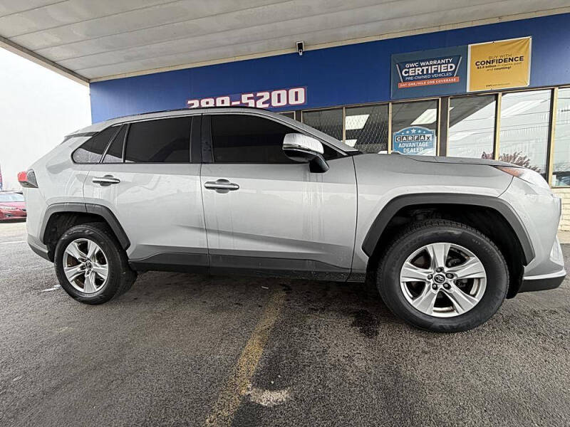 2020 Toyota RAV4 XLE