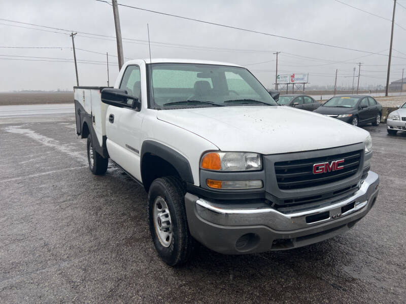 2006 GMC Sierra 2500HD for sale at Autoville in Bowling Green OH