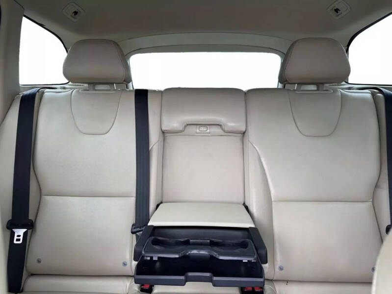 2015 Volvo XC60 T5 Drive-E Premier