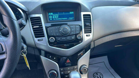 2013 Chevrolet Cruze LS Auto