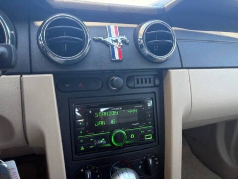 2005 Ford Mustang V6 Premium