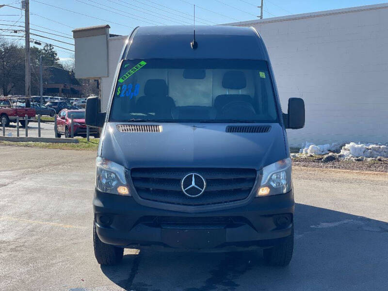 Used 2018 Mercedes-Benz Sprinter WORKER Cargo Van Base with VIN WD3PE7CD5JP643518 for sale in Knoxville, TN