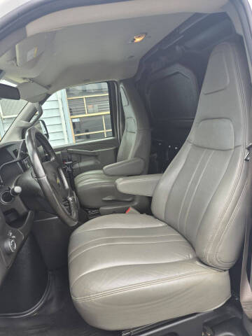 2021 Chevrolet Express 2500