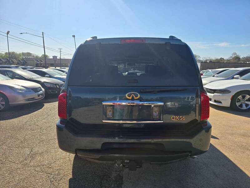 2004 Infiniti QX56