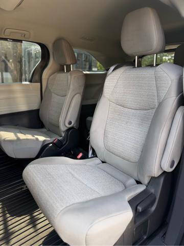2022 Toyota Sienna LE 8-Passenger