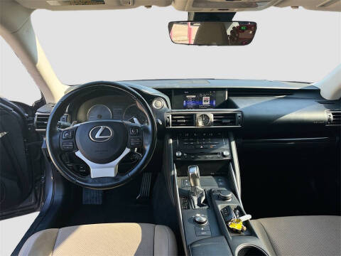 2017 Lexus IS 200t