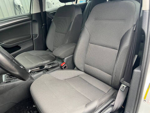 2018 Volkswagen Golf TSI S