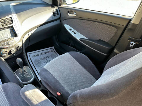 2013 Hyundai Accent GS