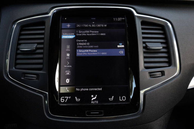 2016 Volvo XC90 T6 Momentum