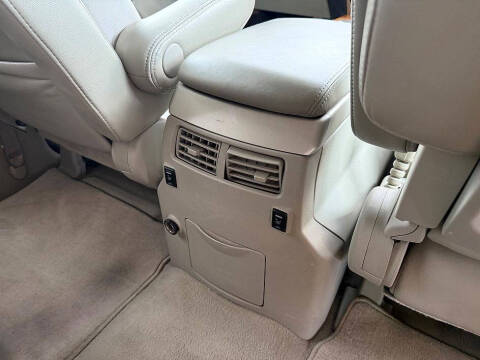 2005 Infiniti QX56