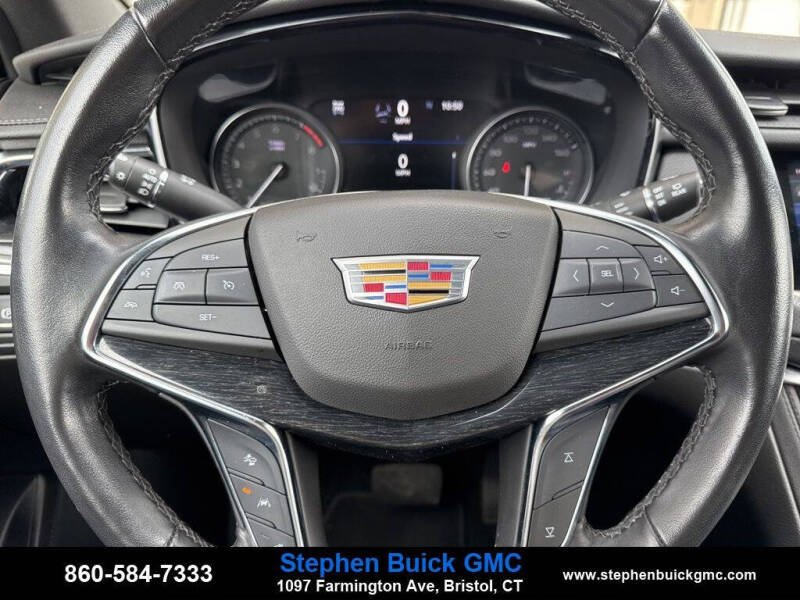 2022 Cadillac XT5 Premium Luxury