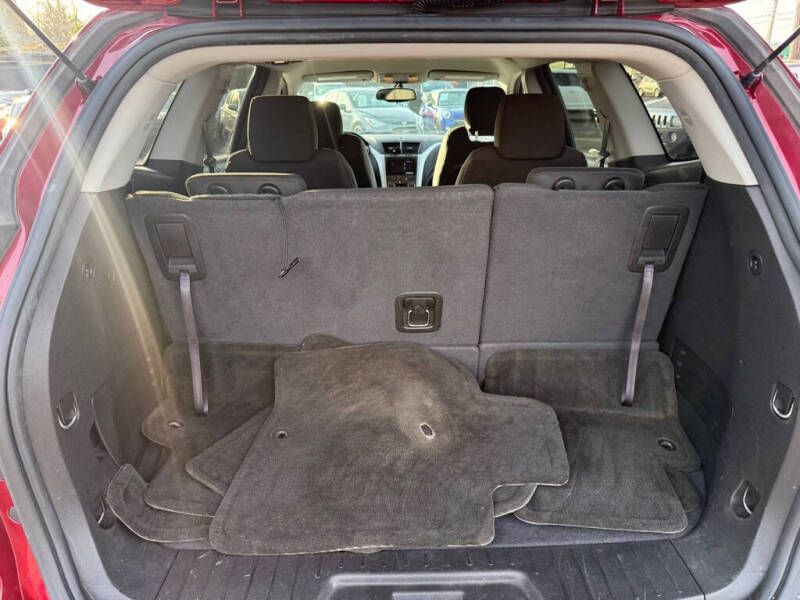 2011 Chevrolet Traverse LT