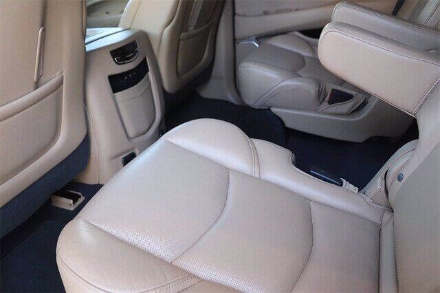 2019 Cadillac Escalade Platinum