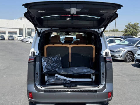 2025 Volkswagen ID. Buzz Pro S Plus