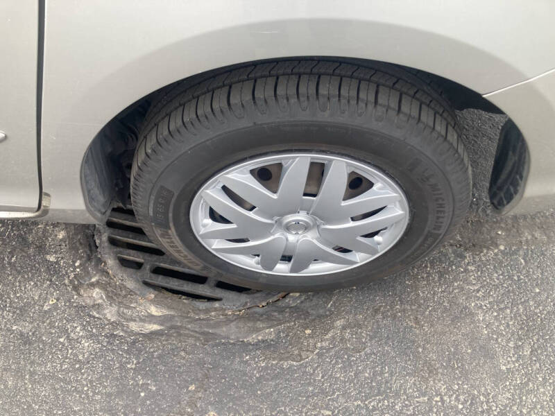 2004 Toyota Sienna CE 7 Passenger