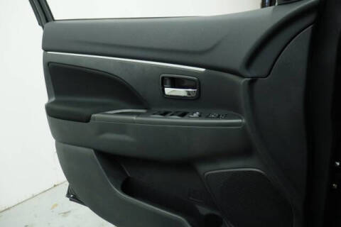 2026 Mitsubishi Outlander Sport ES