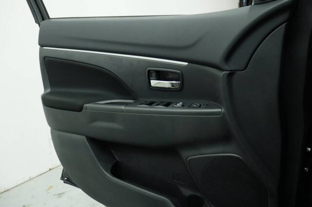 2026 Mitsubishi Outlander Sport ES