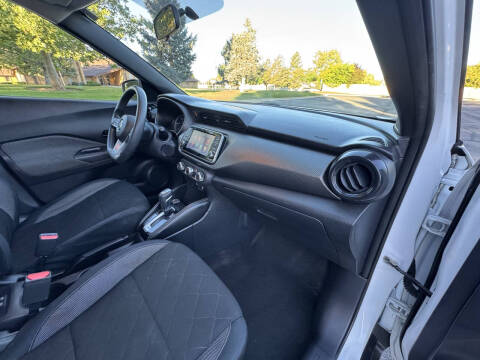 2018 Nissan Kicks S