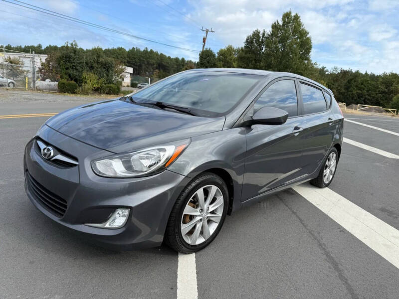 2012 Hyundai Accent SE