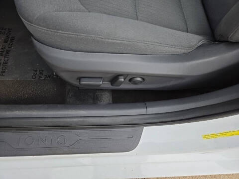 2020 Hyundai Ioniq Hybrid SE