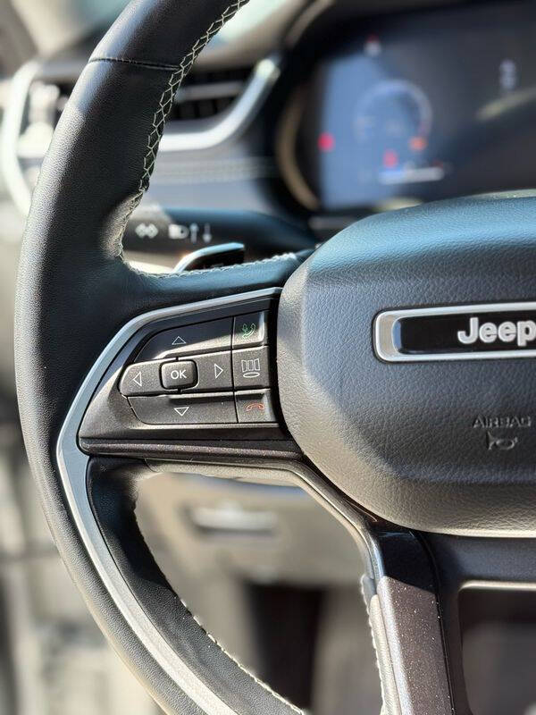 2021 Jeep Grand Cherokee L Laredo