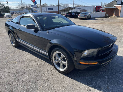 2005 Ford Mustang V6 Deluxe