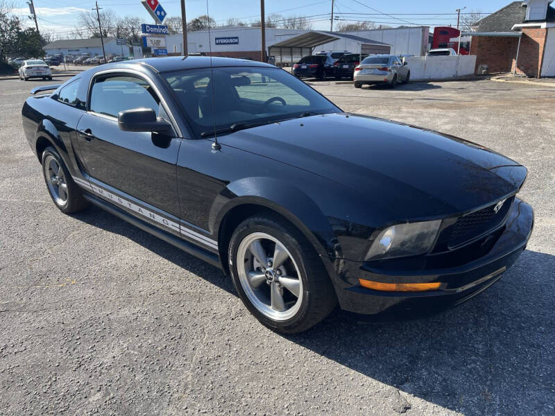 2005 Ford Mustang V6 Deluxe