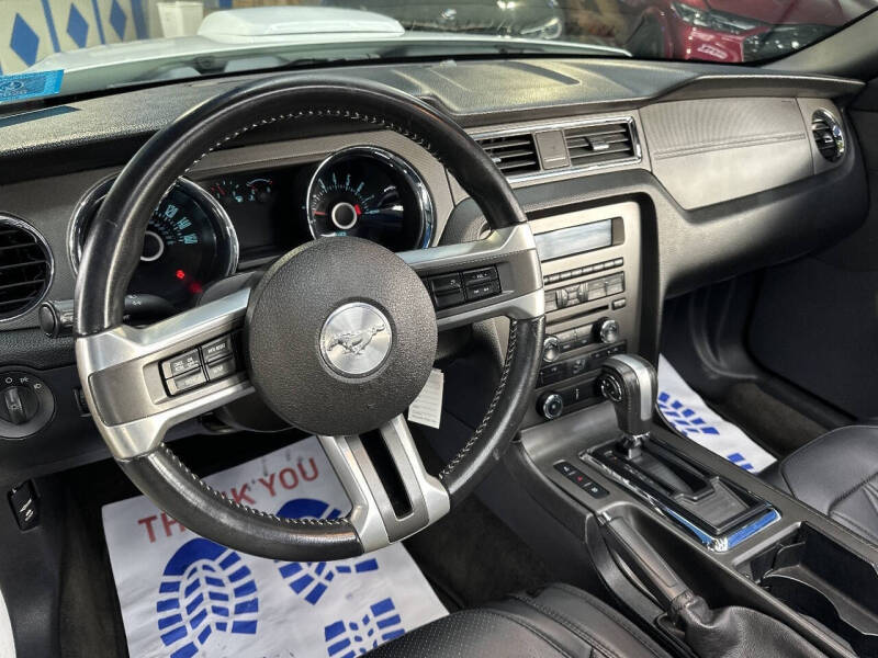 2013 Ford Mustang V6