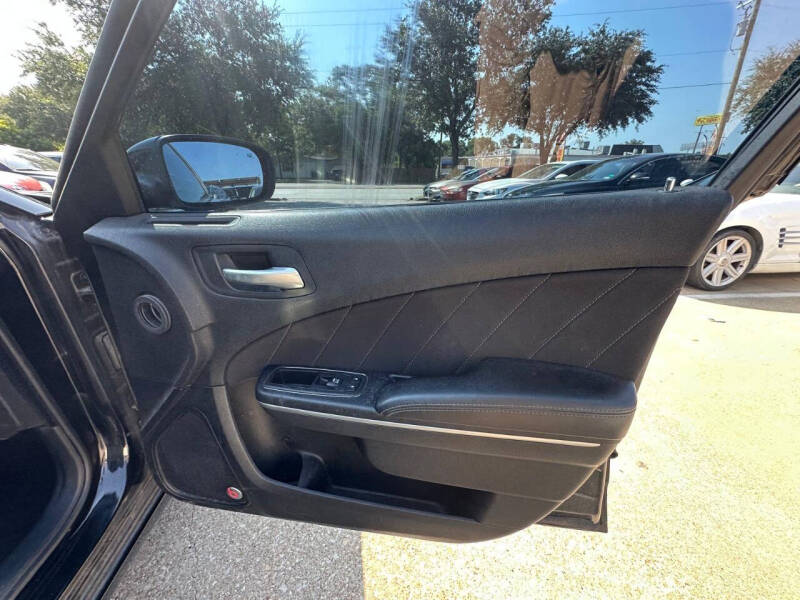 2015 Dodge Charger SXT