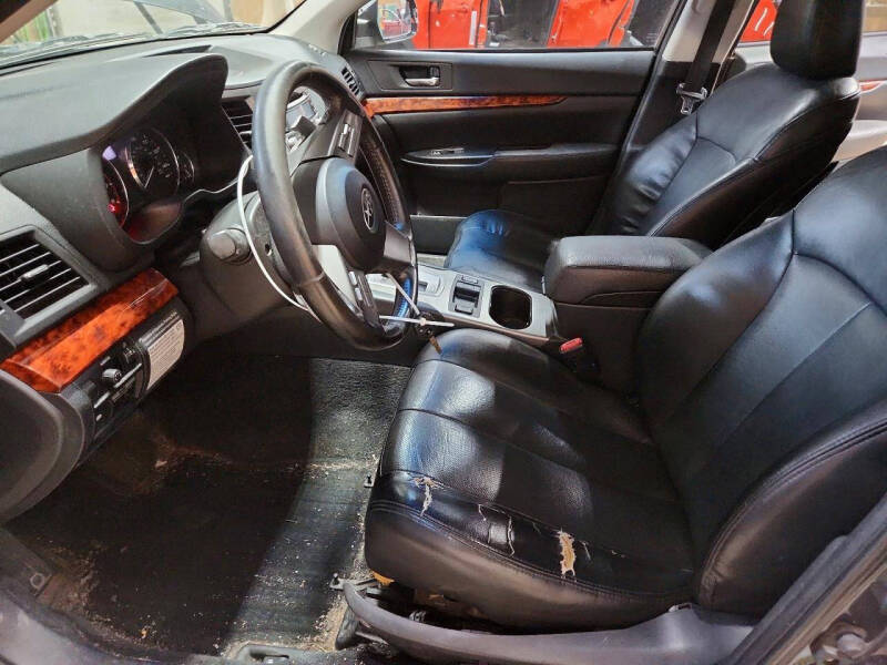 2011 Subaru Outback 2.5i Limited