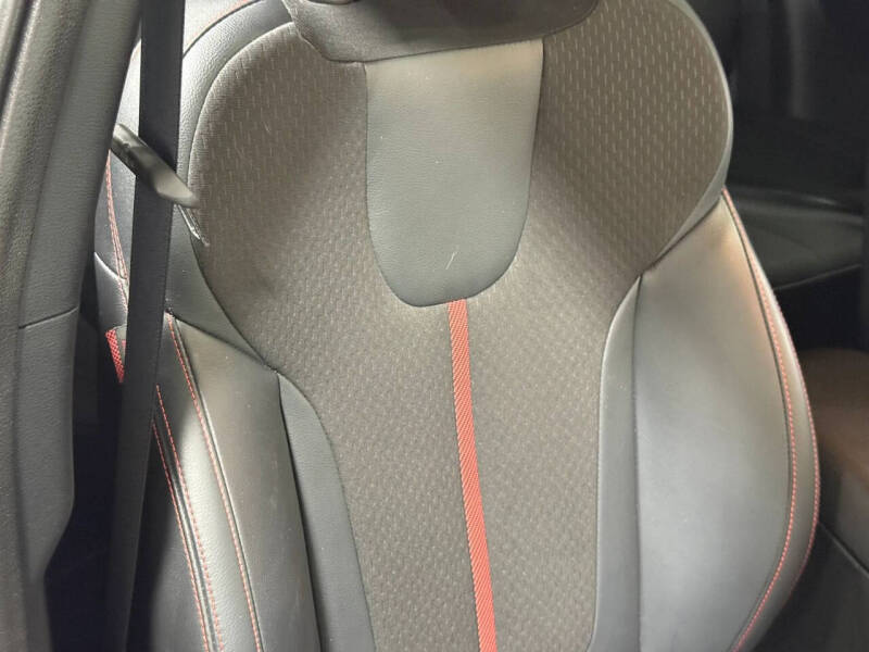 2019 Hyundai Veloster