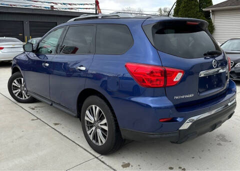 2018 Nissan Pathfinder S