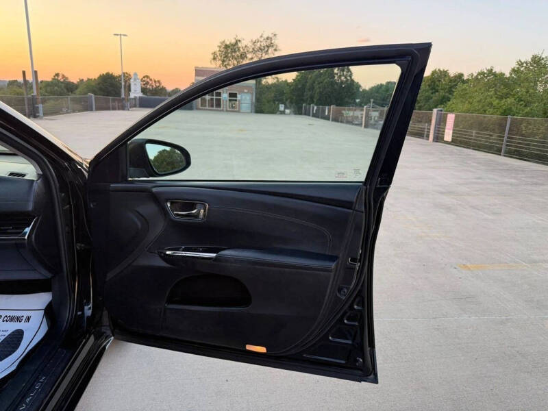 2014 Toyota Avalon XLE