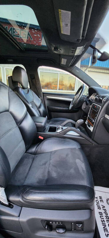 2010 Porsche Cayenne GTS Tiptronic