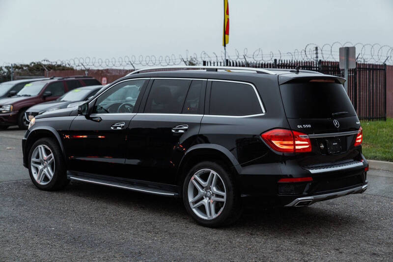 2015 Mercedes-Benz GL-Class GL 550 4MATIC