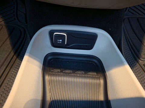 2021 Chrysler Voyager LX