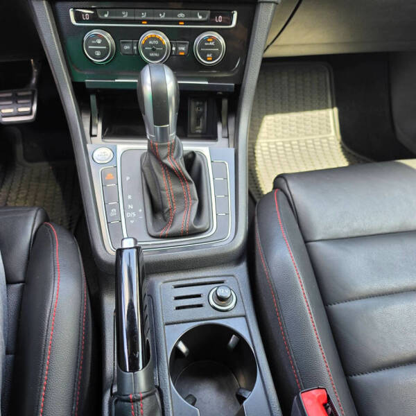 2017 Volkswagen Golf GTI