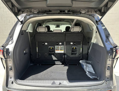 2023 Toyota Sienna LE 8-Passenger