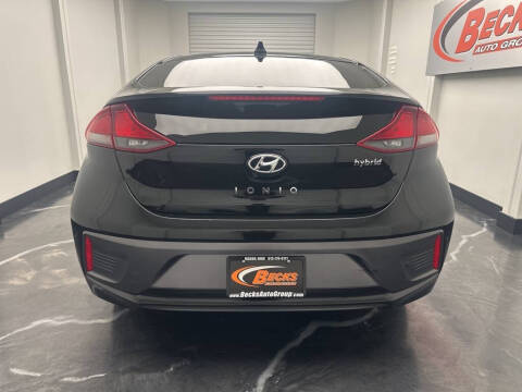 2022 Hyundai Ioniq Hybrid SE