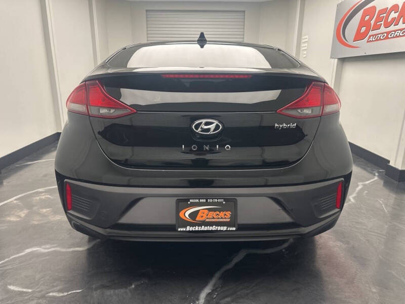 2022 Hyundai Ioniq Hybrid SE