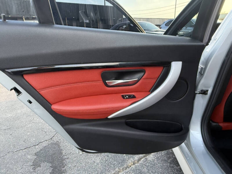 2017 BMW 3 Series 330i