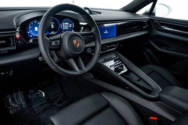 2025 Porsche Macan Electric