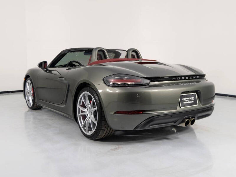 2024 Porsche 718 Boxster S