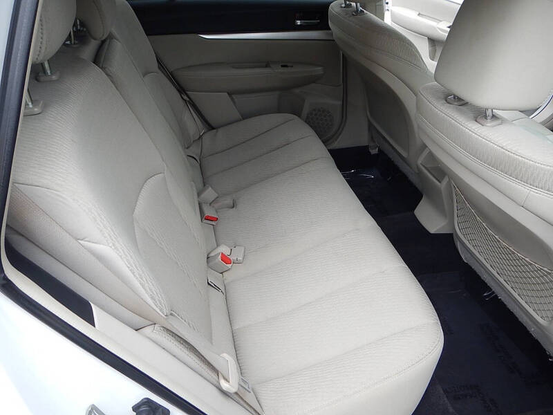 2010 Subaru Outback 2.5i Premium